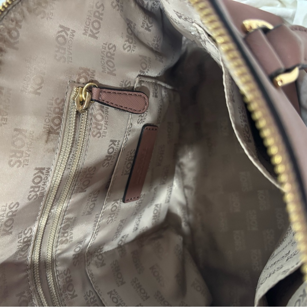 Michael Kors Handbag - Picture 5 of 16